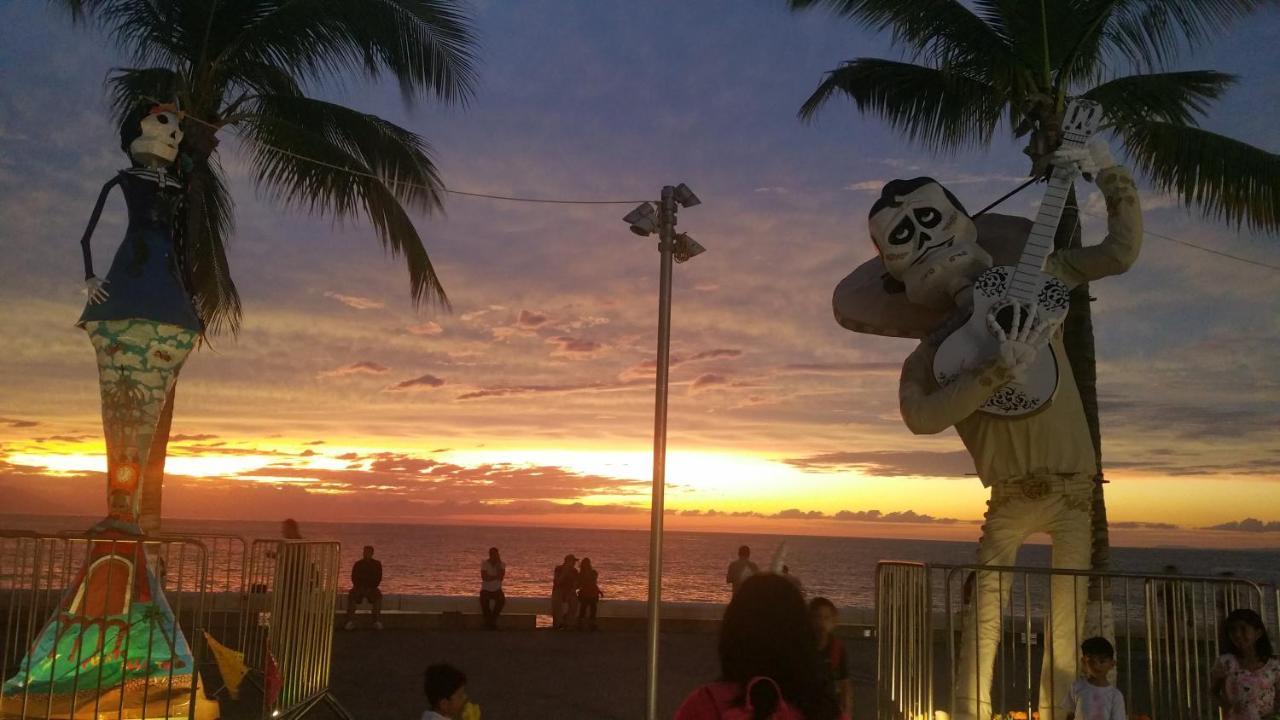 Hostal Enjoy Vallarta 19 Puerto Vallarta Exteriör bild